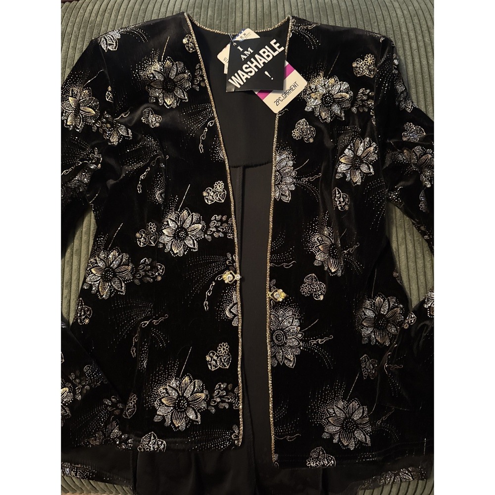 R&M Richards Jacket Women 8 Black Gold Silver Velvet Stretch NWT‎